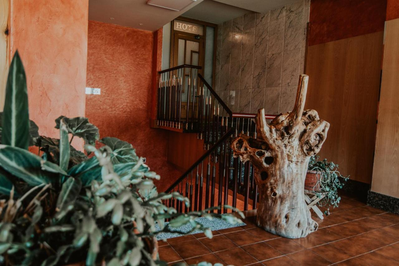 Hotel A Veiga Самос Экстерьер фото